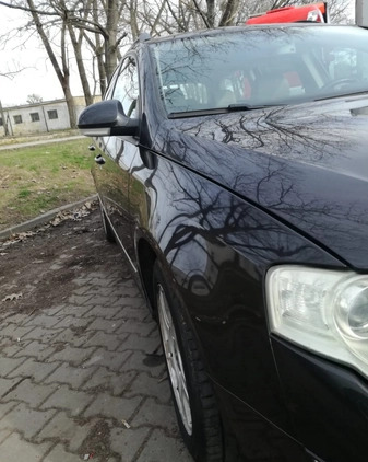 Volkswagen Passat cena 14500 przebieg: 275000, rok produkcji 2005 z Piaseczno małe 667